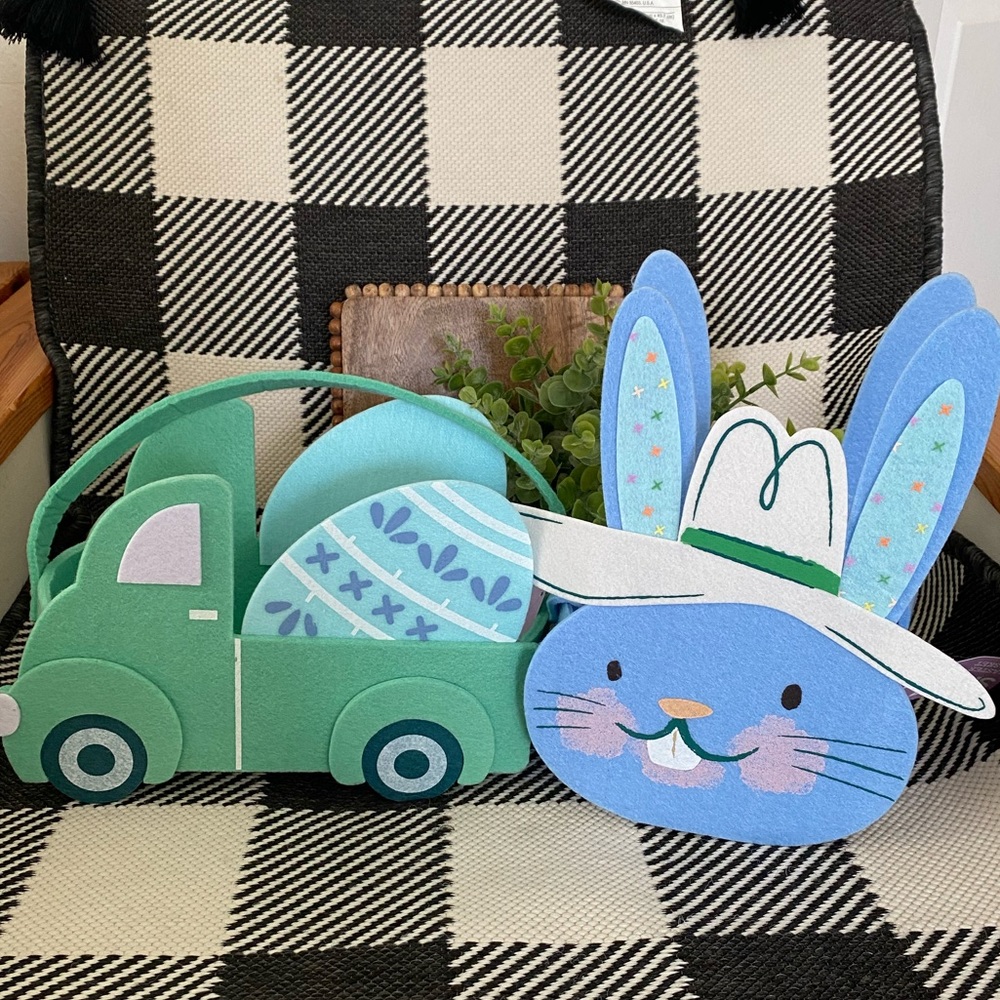 Spritz Felt Bunny & Truck Easter Baskets